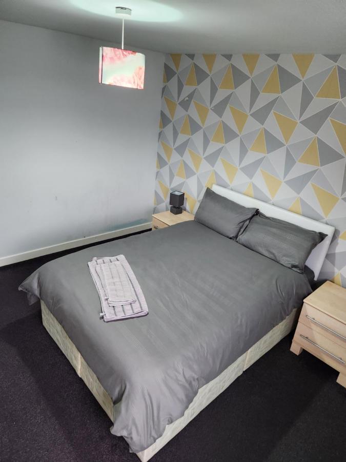 No 11 3 Bed Serviced Appartment Town Centre Girvan Exterior photo